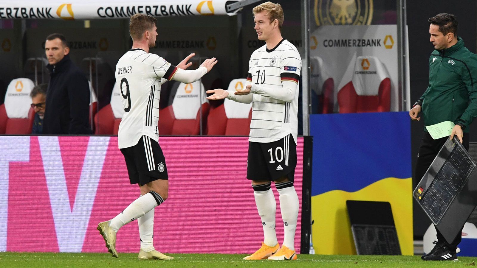 
                <strong>Julian Brandt</strong><br>
                Darf sich ab der 76. Minute nochmal zeigen. Ohne Note
              