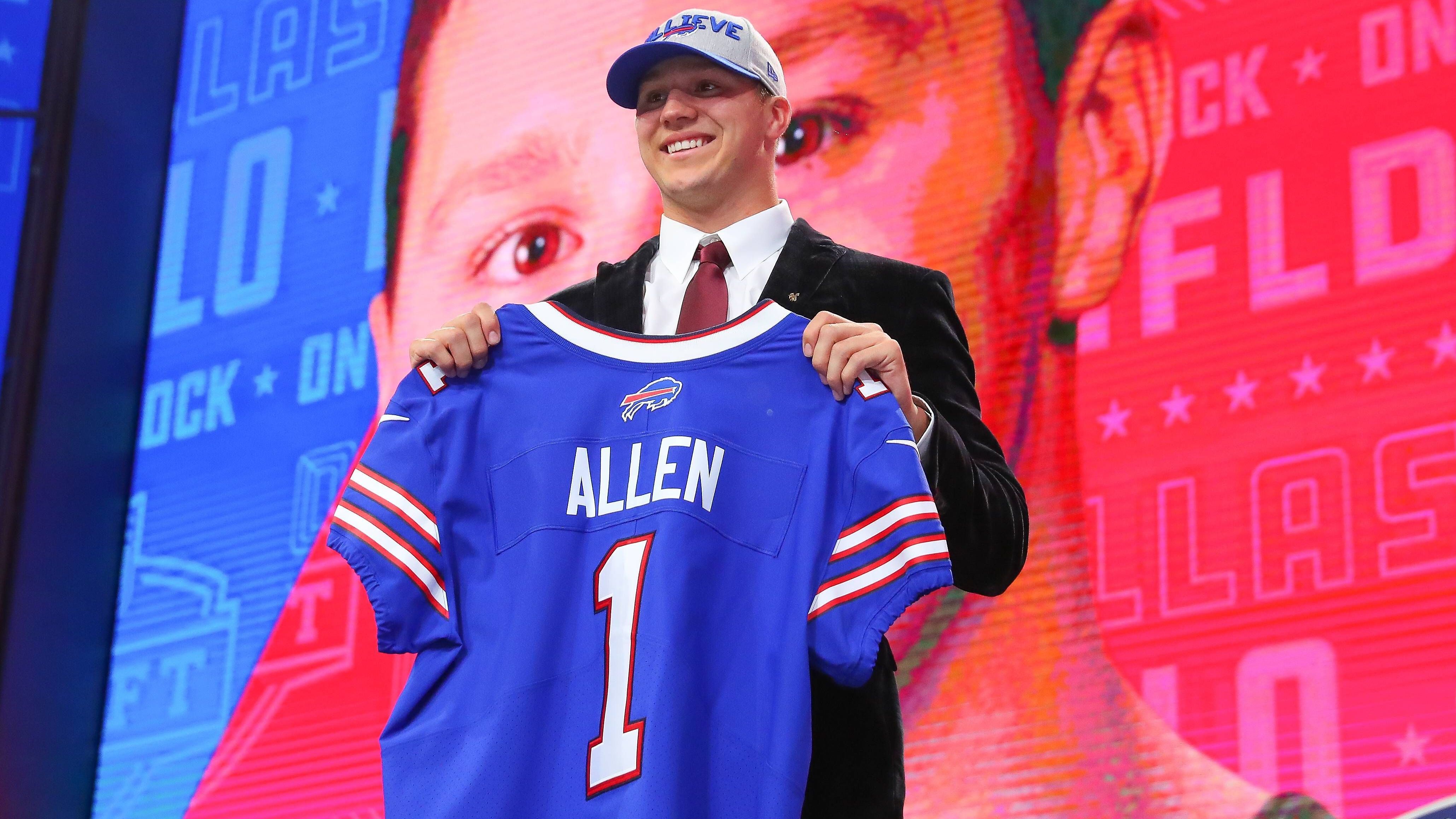<strong>NFL-Ranking: Quarterback-Erstrundenpicks der letzten 15 Jahre</strong><br>Auf Erstrundenpick lastet stets ein hoher Druck. Meist sind es die besten Spieler des Colleges, für die die Teams viel Geld und Draftkapital investieren. Auf Quarterbacks lastet meistens noch mal eine extra Portion Druck.&nbsp;