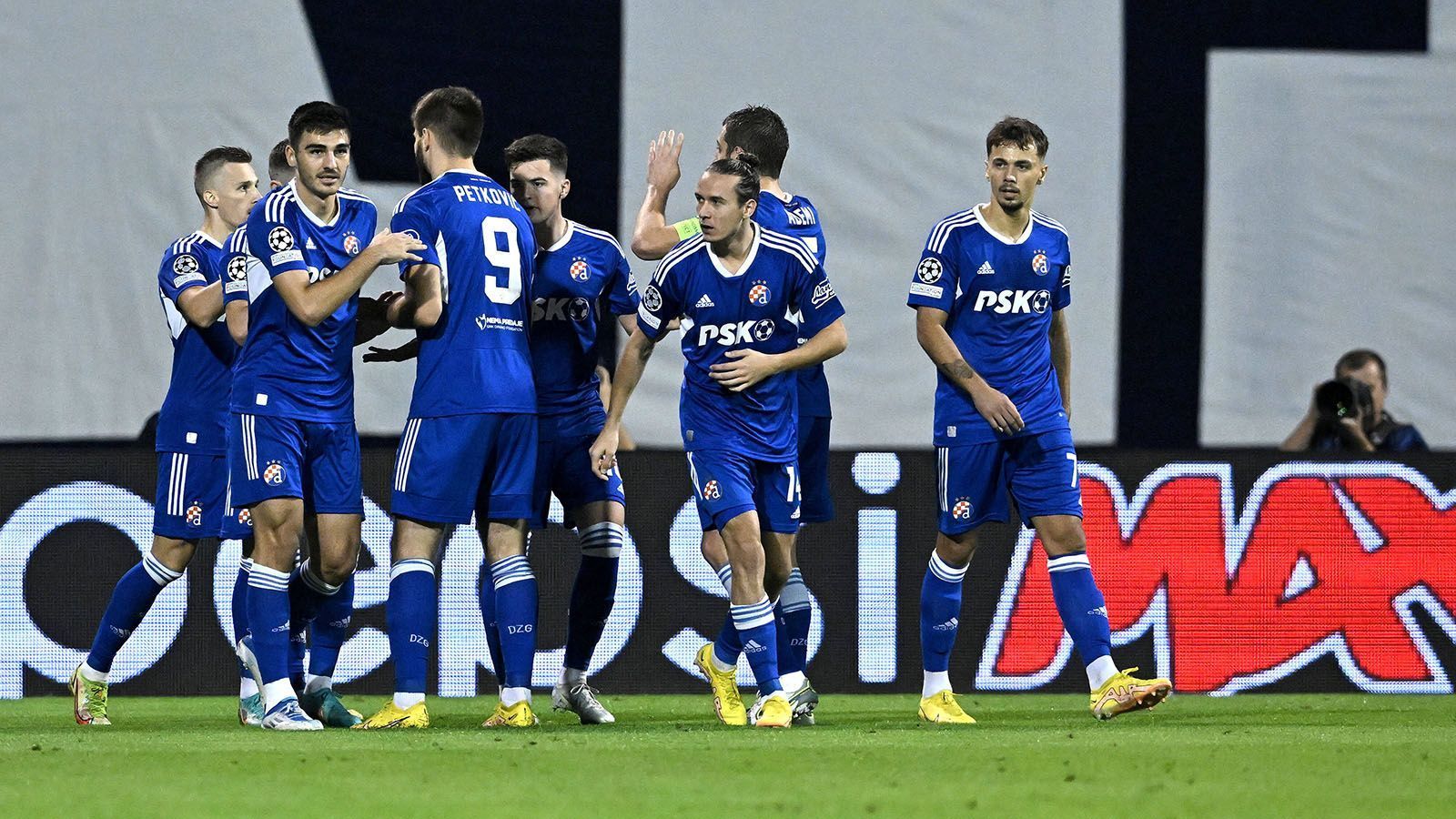 
                <strong>Topf 4: Dinamo Zagreb (Kroatien)</strong><br>
                &#x2022; Klub-Koeffizient: 49.500<br>&#x2022; Qualifiziert durch: Sieg im Champions-Weg der Playoffs<br>
              