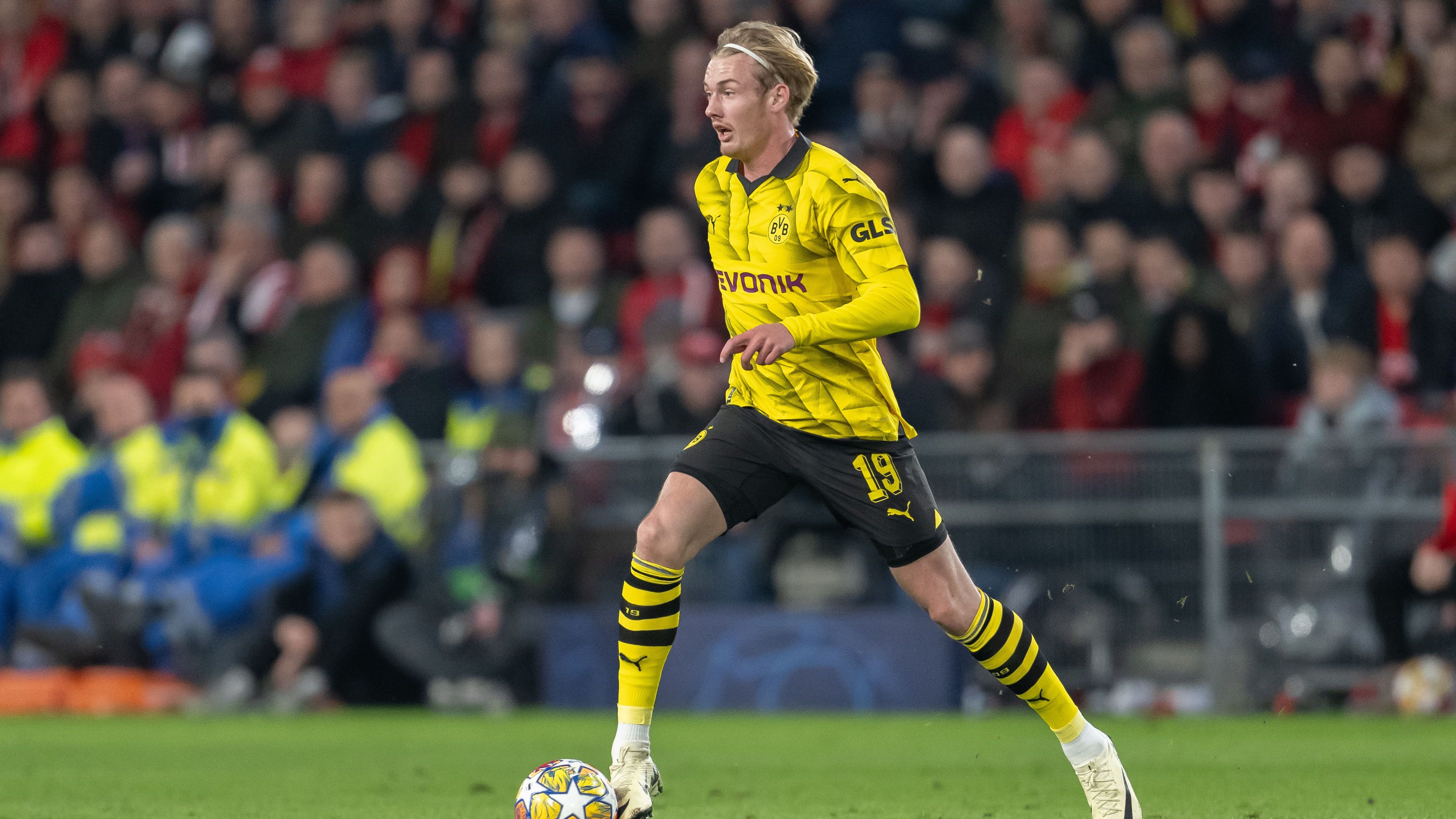 <strong>Julian Brandt (Offensives Mittelfeld) - nicht dabei</strong><br>In den vergangenen Jahren war Julian Brandt eigentlich immer bei der Nationalmannschaft dabei, überzeugen konnte er selten. Nach einer starken Hinrunde beim BVB, sucht er seit einer Erkrankung zu Jahresbeginn seine Form. Die Nichtberücksichtigung ist daher folgerichtig.