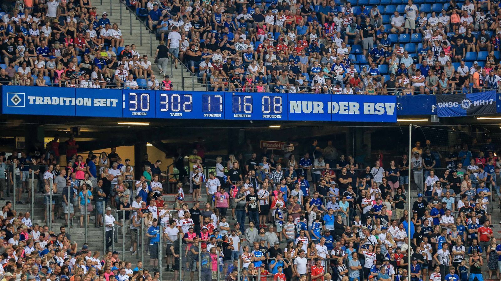 
                <strong>Hamburger SV</strong><br>
                Stehplatzpreis: 204 EuroMaximalpreis (Sitzplatz): 663 Euro
              
