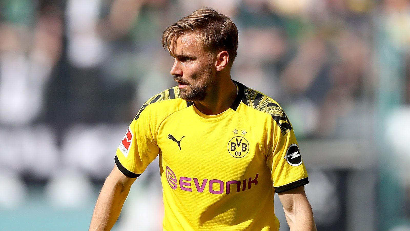 
                <strong>Marcel Schmelzer</strong><br>
                Nach der Verpflichtung von Nico Schulz dürfte sich Marcel Schmelzer hauptsächlich auf der Bank wiederfinden. Der frühere Nationalspieler will sich dem Konkurrenzkampf zwar stellen. Doch auch er würde wohl die Freigabe bei einem passenden Angebot erhalten.
              