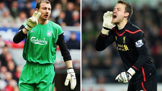 
                <strong>Torwart: Jerzy Dudek vs. Simon Mignolet.</strong><br>
                Torwart: Jerzy Dudek vs. Simon Mignolet. 2004/2005 gewinnt Liverpool die Champions League. Dudek rettet den "LFC" im Finale ins Elfmeter-Schießen. Dort hält er zwei Strafstöße des AC Mailand und sichert den Sieg der "Königsklasse". Mignolet wackelt derzeit als Nummer eins in Liverpool. Vorteil Dudek - 2005 vs. 2015: 2:1.
              