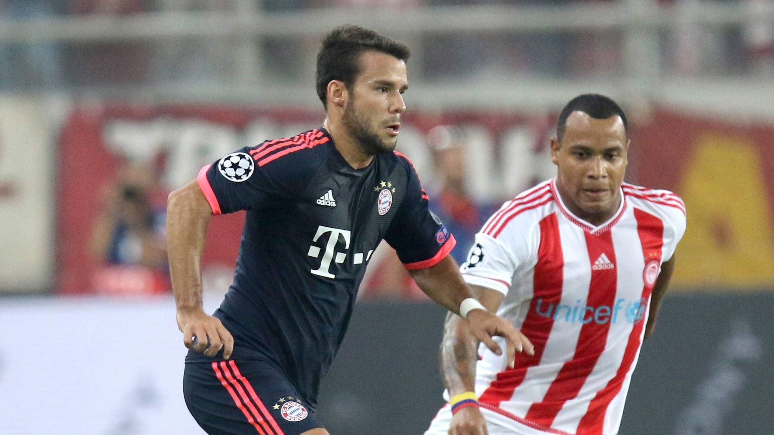 
                <strong>Juan Bernat</strong><br>
                Juan Bernat: Überraschend ins Team gerückt. Klärt stark in der Anfangsphase, ansonsten mit wenig Einbindung ins Spiel. Aber auch schwer mit dem hyperagilen Costa vor sich. ran-Note: 4
              