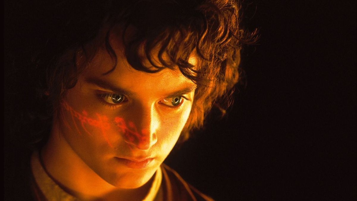 Die Macht des Ringes zieht Frodo (Elijah Wood) immer stärker in seinen Bann ... (Kopie)