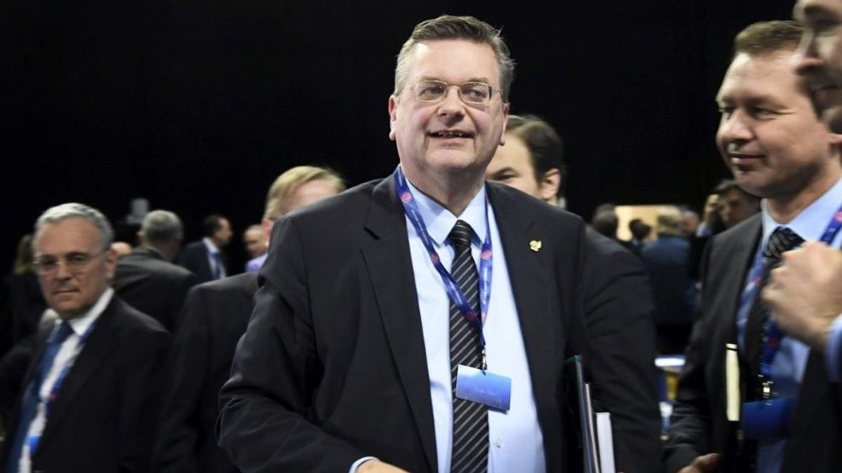 Kritik am Confed Cup: Reinhard Grindel