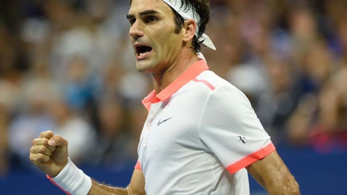 Roger Federer behielt gegen den Aufschlag-Riesen John Isner die Nerven