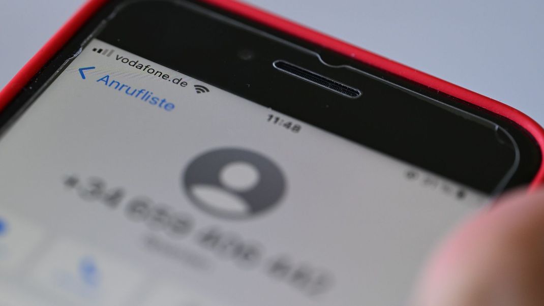 Vodafone hat mit einem neuartigen Anti-Spam-System in den vergangenen drei Monaten Handynutzer in Deutschland vor rund 15 Millionen potenziellen Abzock-Anrufen gewarnt.