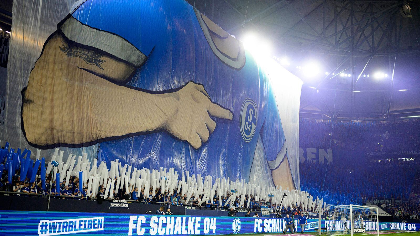 
                <strong>Platz 7: FC Schalke 04</strong><br>
                Anteil der Stimmen: 4 Prozent
              