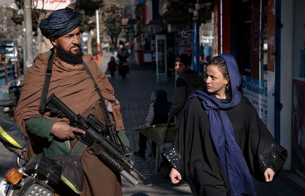 Die Taliban schränken die Rechte von Frauen in Afghanistan immer weiter ein. (Archivbild)