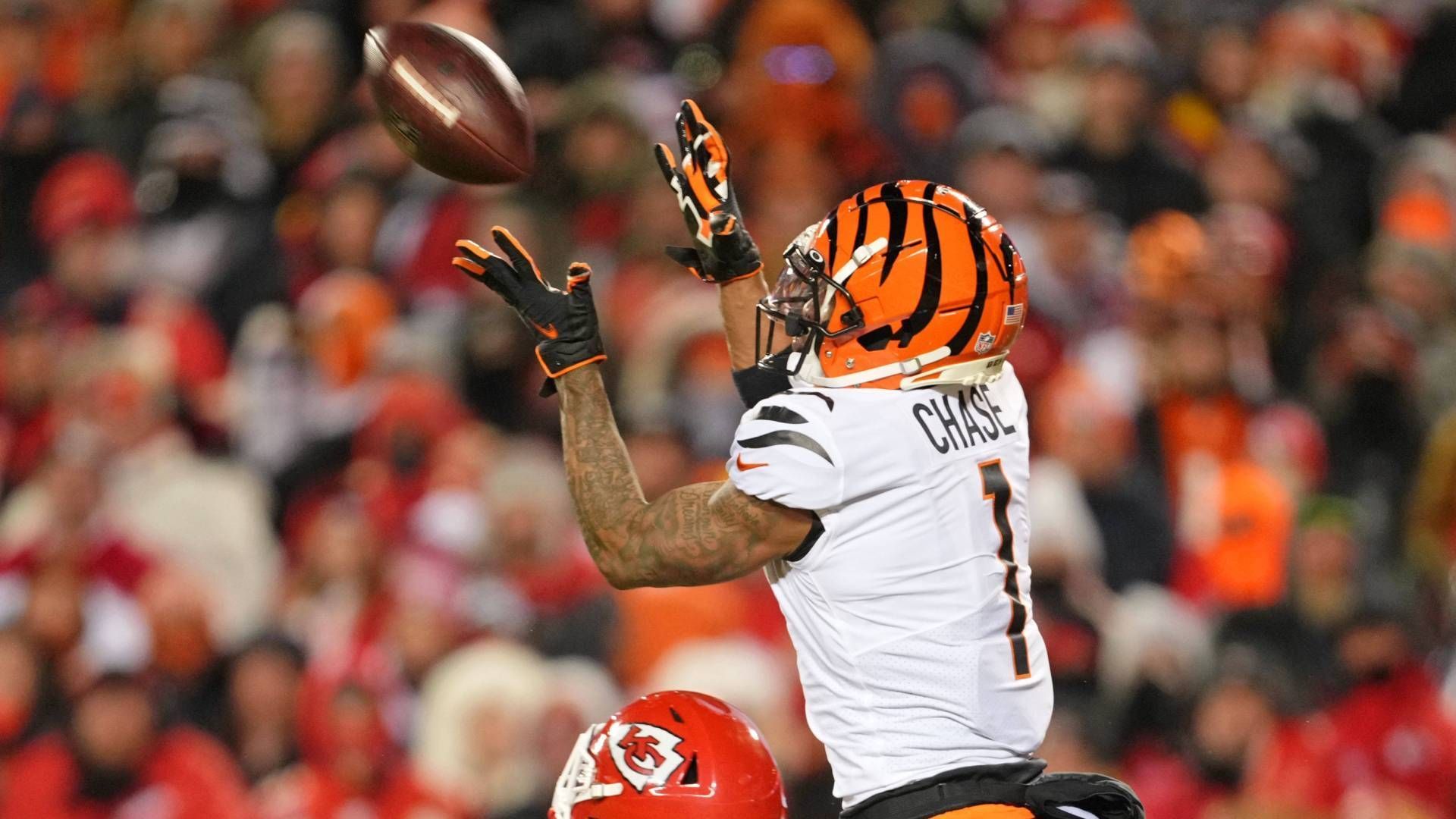 
                <strong>6. Platz: Ja'Marr Chase (Cincinnati Bengals)</strong><br>
                Rating: 94 (Madden 23: 87)
              