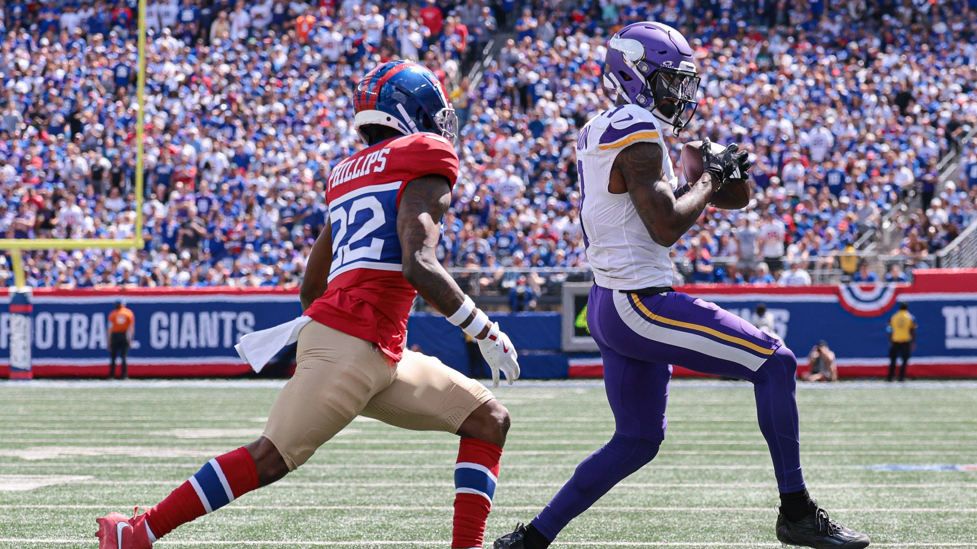 <strong>Jordan Addison (Minnesota Vikings)</strong><br>Gleich im ersten Spiel der <a href="https://www.ran.de/sports/american-football/nfl">neuen Saison</a> müssen die Minnesota Vikings eine Verletzung eines Star-Spielers hinnehmen. In der Partie gegen die New York Giants verletzte sich der letztjährige Erstrunden-Pick Jordan Addison am Knöchel und konnte nicht mehr weiterspielen. Auch in Woche drei steht der Passempfänger noch nicht wieder zur Verfügung.