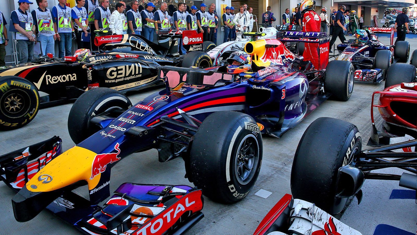 
                <strong>Red Bull RB10 (2014)</strong><br>
                Motor: Renault Energy F1 2014Siege: 3Punkte: 405WM-Rang: 2Fahrer: Daniel Ricciardo & Sebastian Vettel
              