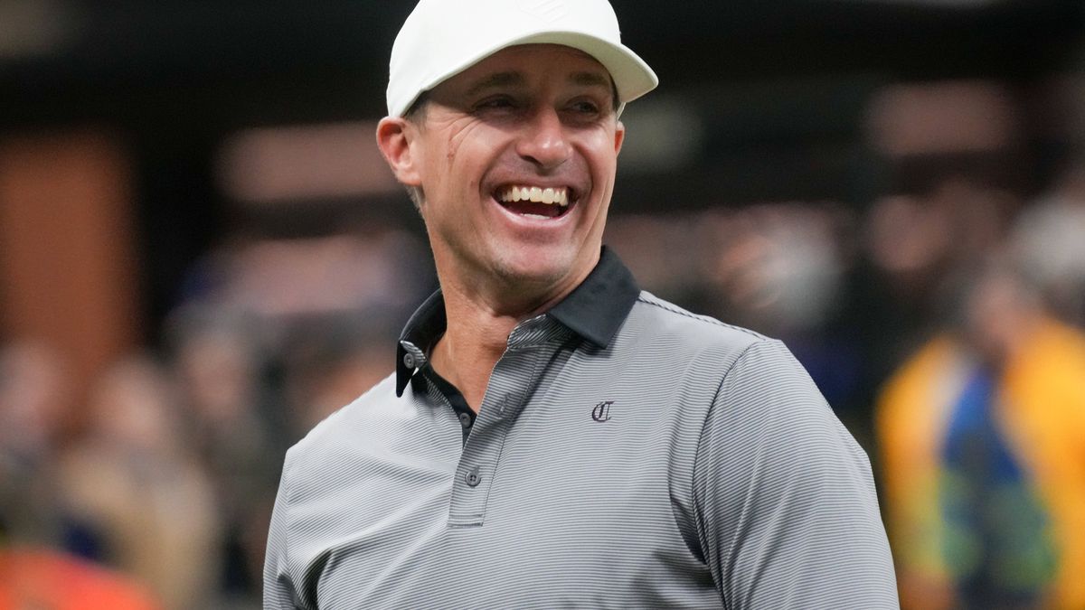 NFL, American Football Herren, USA New York Giants at New Orleans Saints Oct 5, 2025; New Orleans, Louisiana, USA; Former New Orleans Saints quarterback Drew Brees smiles prior to the game against ...