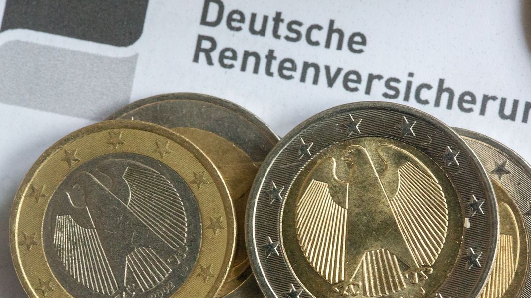 Die Mütterrente III soll Eltern von vor 1992 geborenen Kindern ab 2027 bessere Leistungen bringen. (Symbolbild)