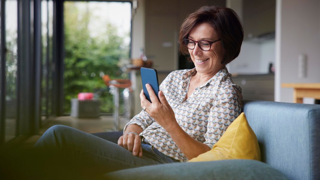 Perfekter Start ins Wochenende: Mit diesen WhatsApp-Grüßen bereitest du deinen Liebsten eine Freude.