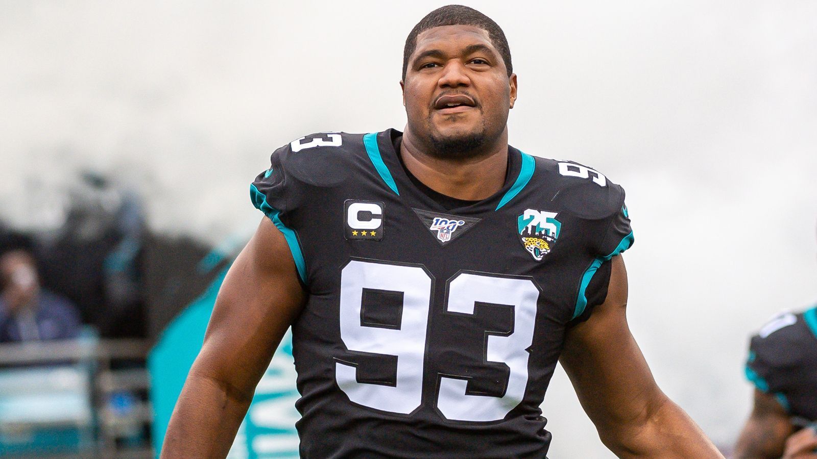 
                <strong>Calais Campbell (Jacksonville Jaguars)</strong><br>
                Via Twitter: "Fakt: Alle Spieler haben jetzt die Möglichkeit, sich über die vorgeschlagene CBA zu informieren! Jeder hat eine Wahl und eine Stimme! Und nach stundenlangen Diskussionen... ist es nicht einfach. Die meisten Vertreter waren hin und her gerissen, wie sie abstimmen sollten."
              