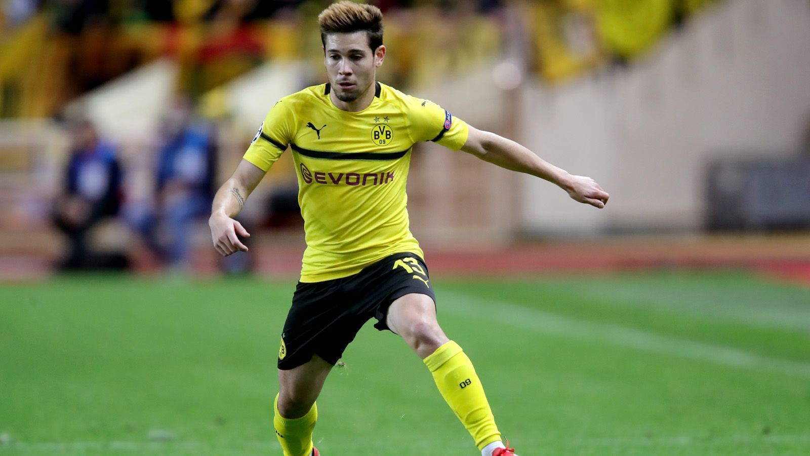 
                <strong>Raphael Guerreiro</strong><br>
                Kommt in der 88. Minute, kann aber nichts ausrichten. Ohne Note.
              