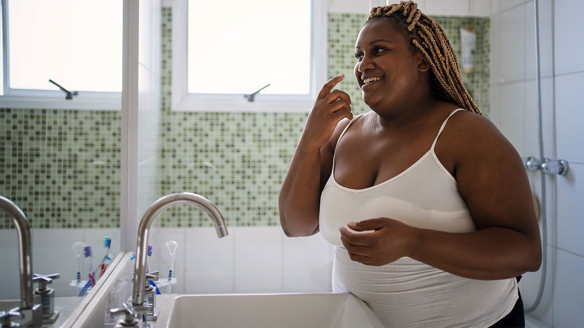 Gesichtscreme selbermachen: Warum du deine Gesichtscreme und vieles mehr selbst machen solltest, verraten wir dir im Beauty-Artikel. Wir haben simple DIY-Rezepte für dich!