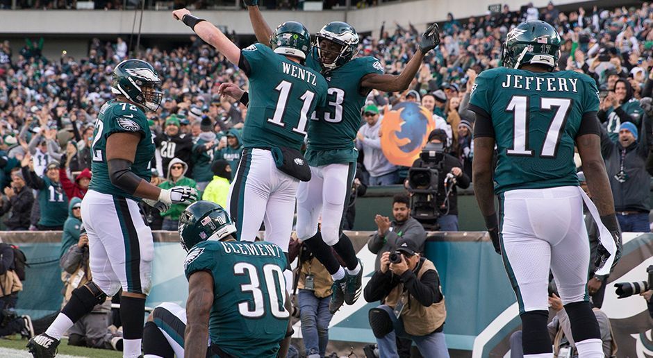 
                <strong>Gewinner: Philadelphia Eagles</strong><br>
                Der Super-Bowl-Sieger hat eigentlich kein Cap Space übrig, kann aber trotzdem Nigel Bradham halten. Und Haloti Ngata ist auch im Anflug. Alles ist angerichtet für einen neuen Höhenflug der Eagles.
              