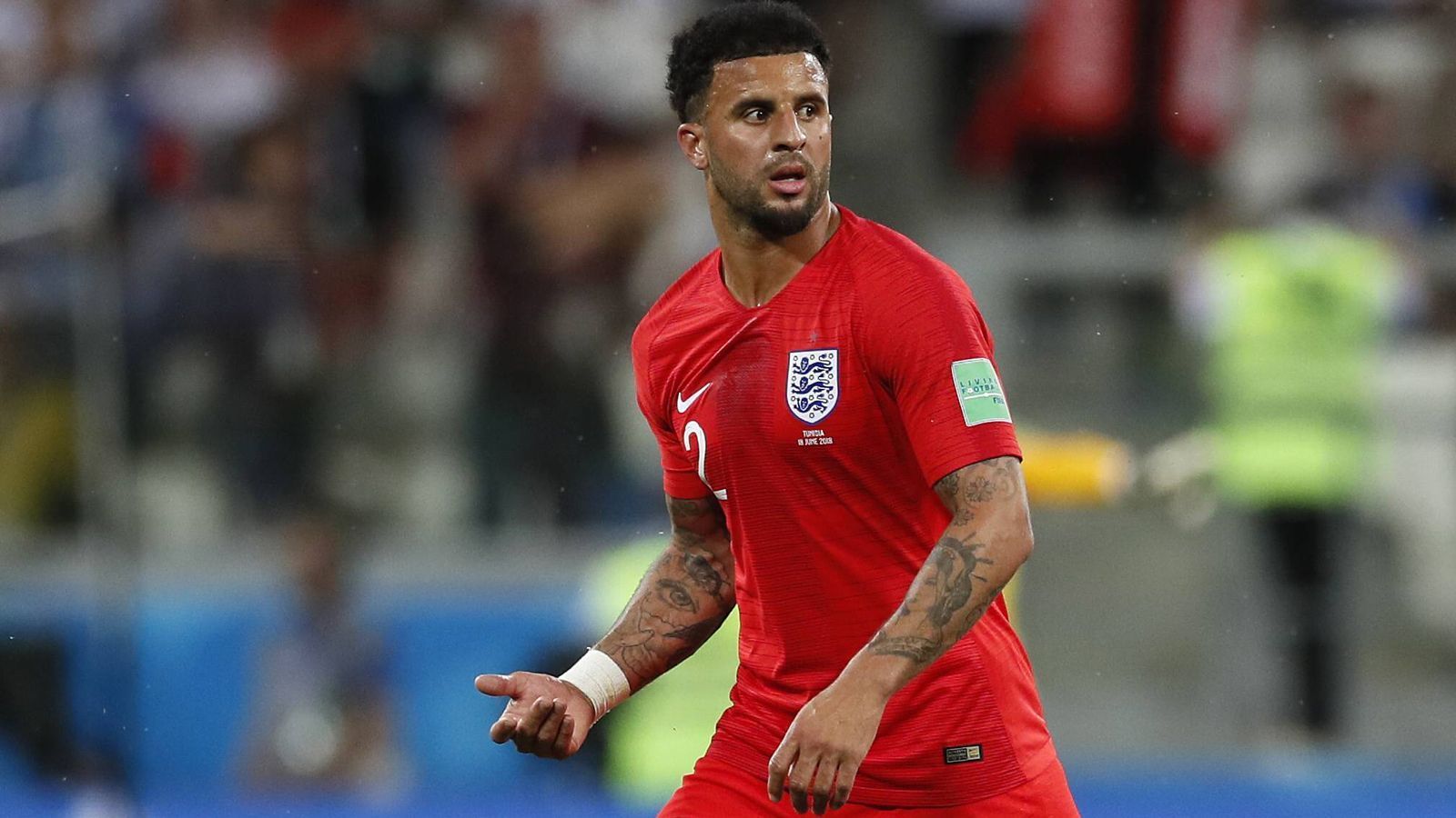 
                <strong>Kyle Walker</strong><br>
                Der Abwehrmann von Manchester City verteidigt hoch, aber nicht immer effektiv. In der 9. Minute reagiert er gegen Arias blitzschnell. In der 82. Minute erlaubt er sich einen schlimmen Fehlpass, den Cuadrado dankend annimmt und so fast ein Gegentor einleitet. ran-Note: 4. 
              