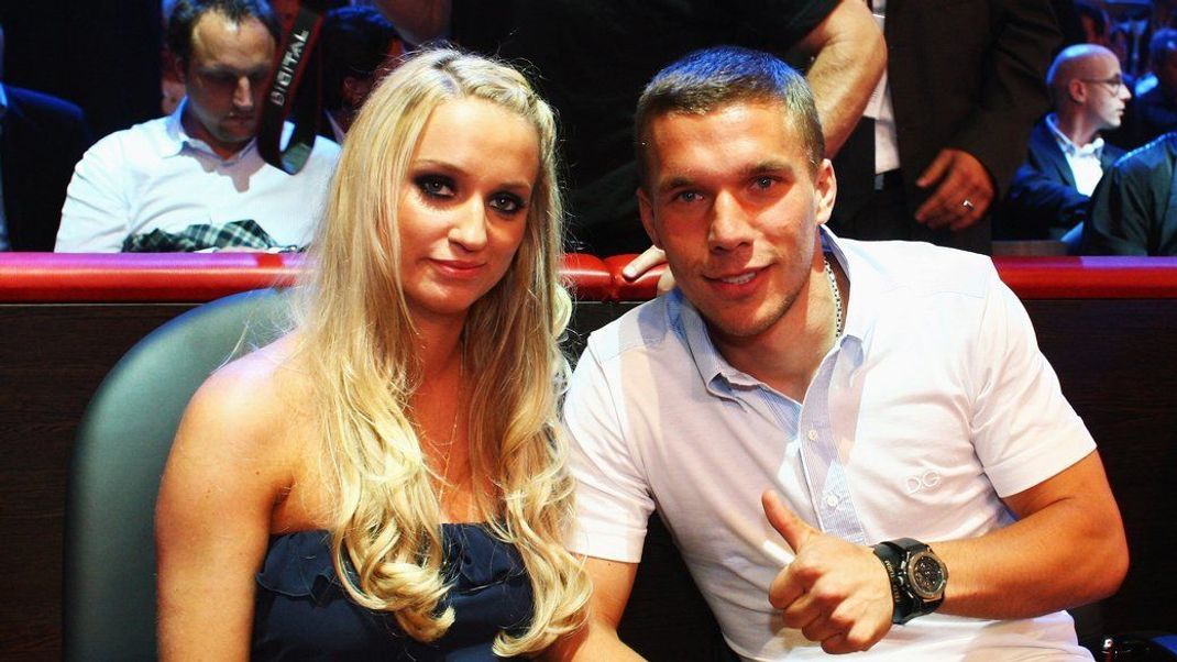 Lukas Podolski und Ehefrau Monika gehen schon seit Jahren gemeinsam durch Leben.