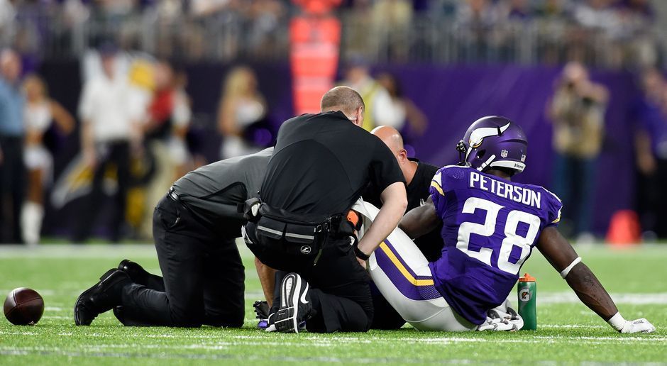 
                <strong>Adrian Peterson (Running Back, Minnesota Vikings)</strong><br>
                Gegen die Green Bay Packers riss sich der Star-Running-Back der Minnesota Vikings den Meniskus, wie Cheftrainer Mike Zimmer bestätigte. Der 31-Jährige wurde bereits am Knie operiert und wird für mehrere Monate ausfallen. Laut NFL-Insider Ian Rapoport könnte Peterson möglicherweise im Dezember wieder zum Einsatz kommen.
              