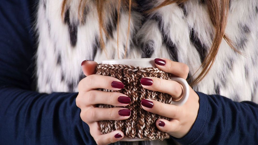 Von Rot bis Braun – eines ist klar: Im Herbst kommt man an diesen Nail-Polish-Trend nicht vorbei. Wir zeigen euch die schönsten Looks!