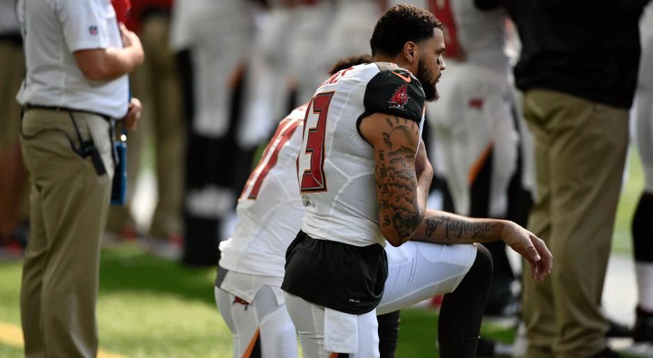 
                <strong>Mike Evans (Tampa Bay Buccaneers)</strong><br>
                Die Receiver Mike Evans und DeSean Jackson waren die einzigen Bucs, die während der Hymne knieten. "Es ist nichts gegen das Militär", betonte Evans. "Leute sagen, es ist unpatriotisch zu knien, dabei ist es aber unpatriotisch vom Präsidenten, unsere Rechte nicht zu respektieren."
              