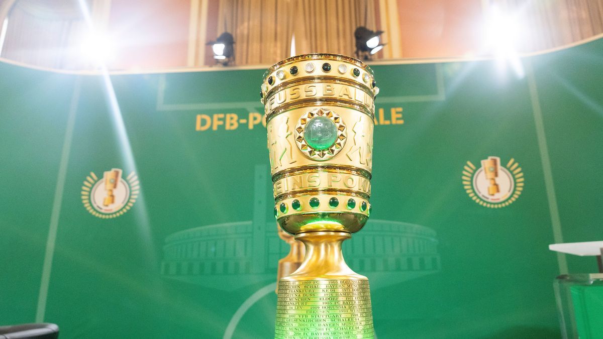 Cup Handover DFB-Pokal 2025