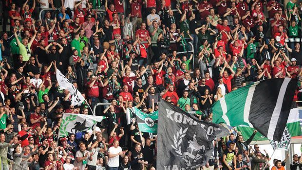 
                <strong>Platz 10: Hannover 96</strong><br>
                Mit 23.500 verkauften Jahreskarten landet Hannover 96 im Mittelfeld des Rankings. Obwohl der Verein vergangene Spielzeit gegen den Abstieg kämpfte, konnte man den Verkauf um 500 Stück steigern.
              