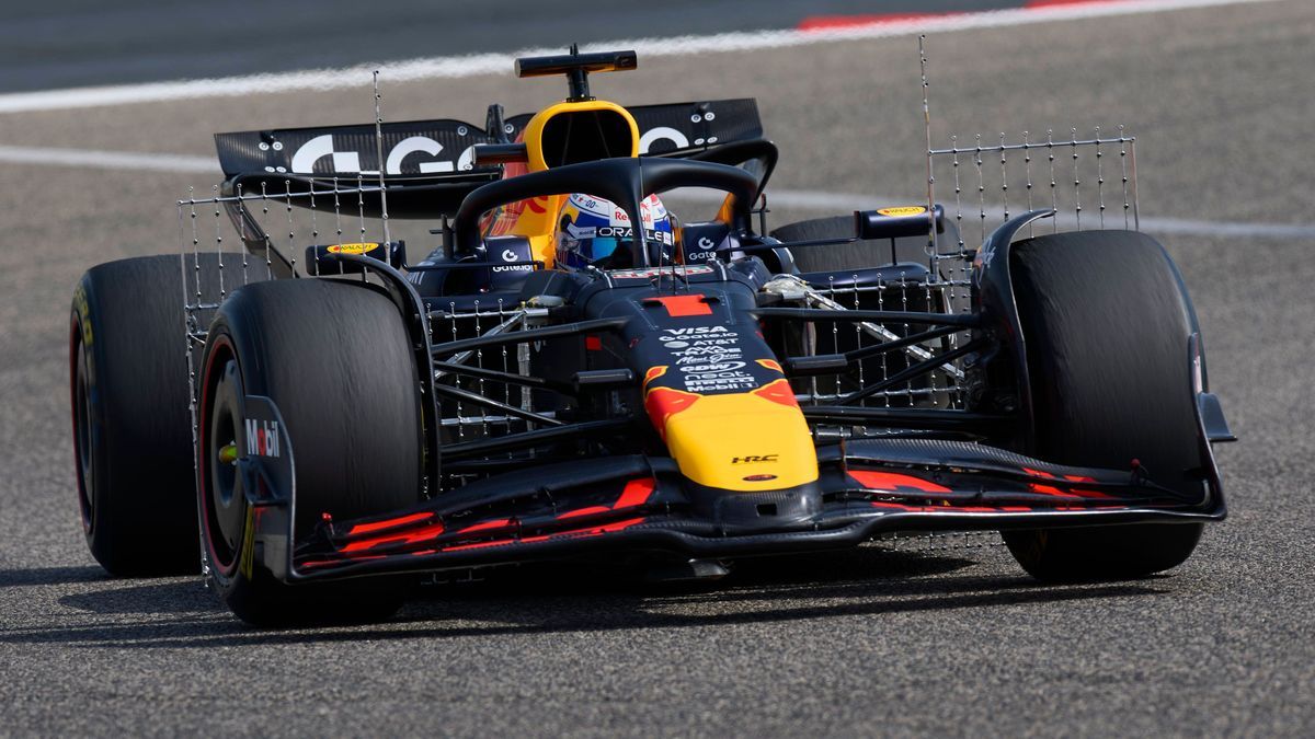 Formula 1 Testing in Bahrain - Day Three Max Verstappen of the Netherlands driving the (1) Oracle Red Bull Racing RB21 on track during day three of the F1 Testing at Bahrain on February 28, 2025, i...