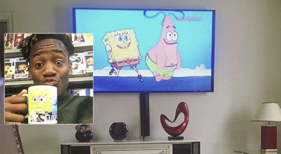 
                <strong>Spongebob zum Einschlafen</strong><br>
                Neben dem Superheld schwört Batshuayi auch auf Spongebob. Den oftmals etwas tollpatschigen Schwammkopf schaltet er besonders zum Ausklang des Tages ein: "Ich kann oft nicht so gut einschlafen, dann schaue ich abends Zeichentrickserien."
              