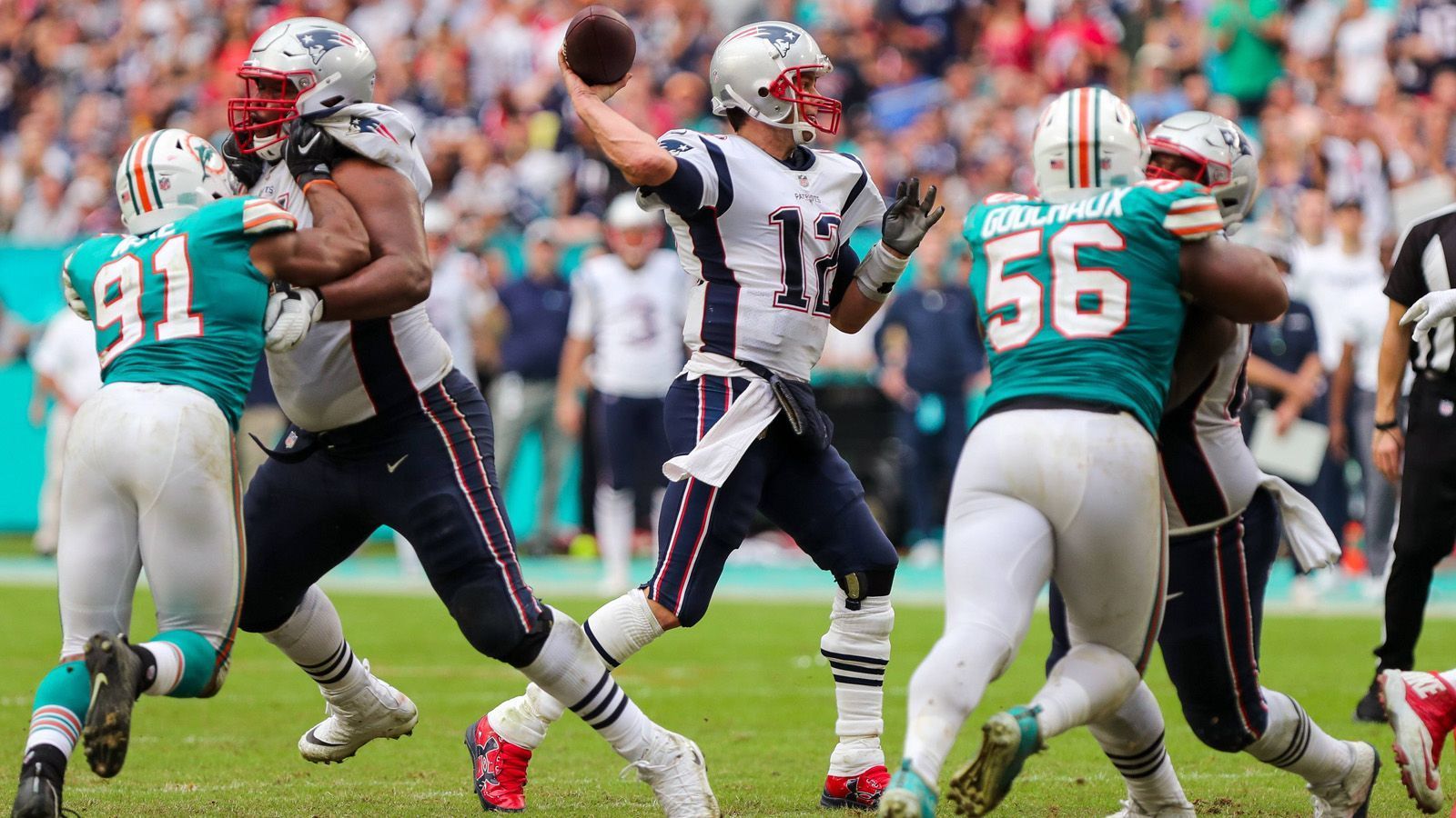 
                <strong>Miami Dolphins - Tom Brady</strong><br>
                72 Touchdown-Pässe
              