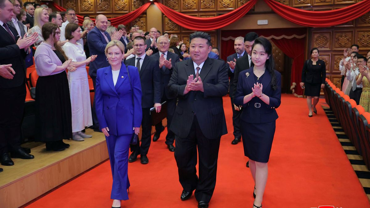 Nordkoreas Machthaber Kim  hat die im Ukraine-Krieg für Russland gefallenen Soldaten geehrt.