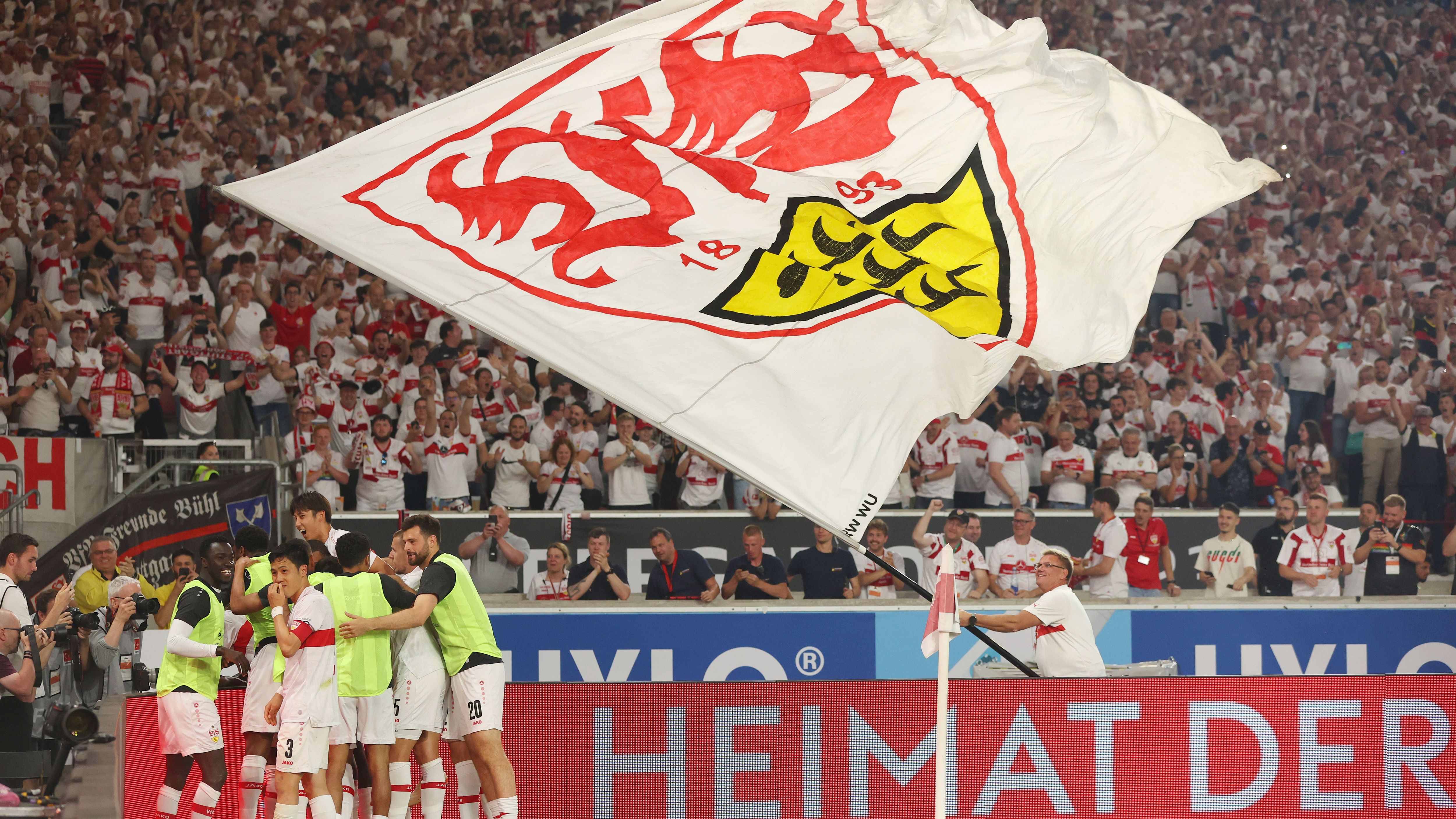 <strong>Rang 5: VfB Stuttgart</strong><br>227,50 Euro für eine Stehplatz-Dauerkarte.<br>Sitzplatz-Dauerkarte: 360 Euro bis 804 Euro.