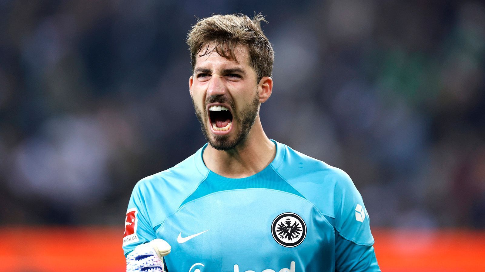 
                <strong>Kevin Trapp (Eintracht Frankfurt)</strong><br>
                Kaum eine Nationalmannschaft ist auf der Position des 3. Torhüters so gut aufgestellt wie Deutschland. Kevin Trapp erweist sich bei der Eintracht stets als sicherer Rückhalt, auch beim 1:1 gegen den 1. FSV Mainz 05 am vergangenen Spieltag zeigte er mehrmals starke Reflexe.  
              