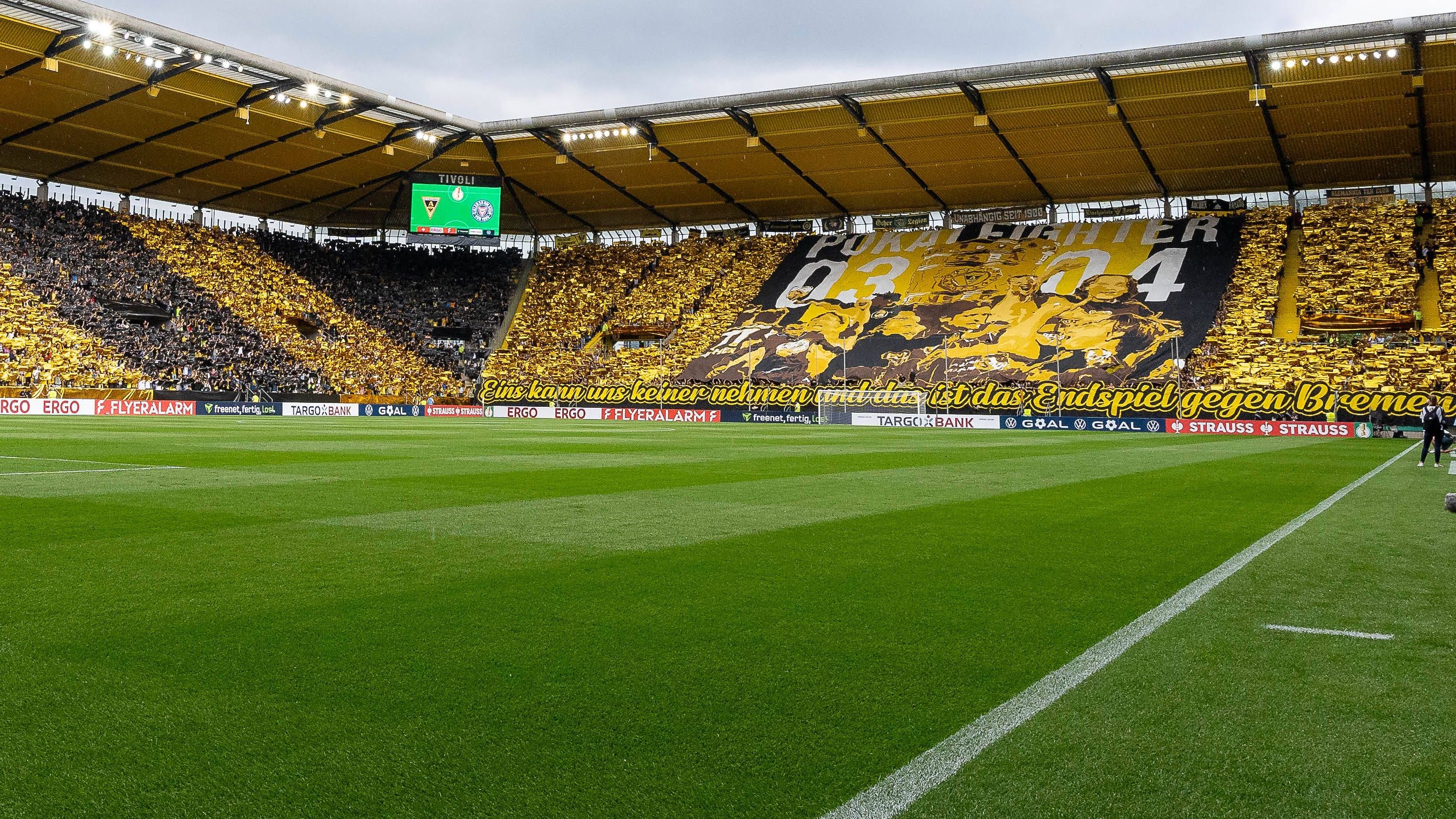 <strong>Platz 1: TSV Alemannia Aachen</strong><br>- Verkaufte Dauerkarten: 16.139<br>- Veränderung zur letzten Saison: +6.353