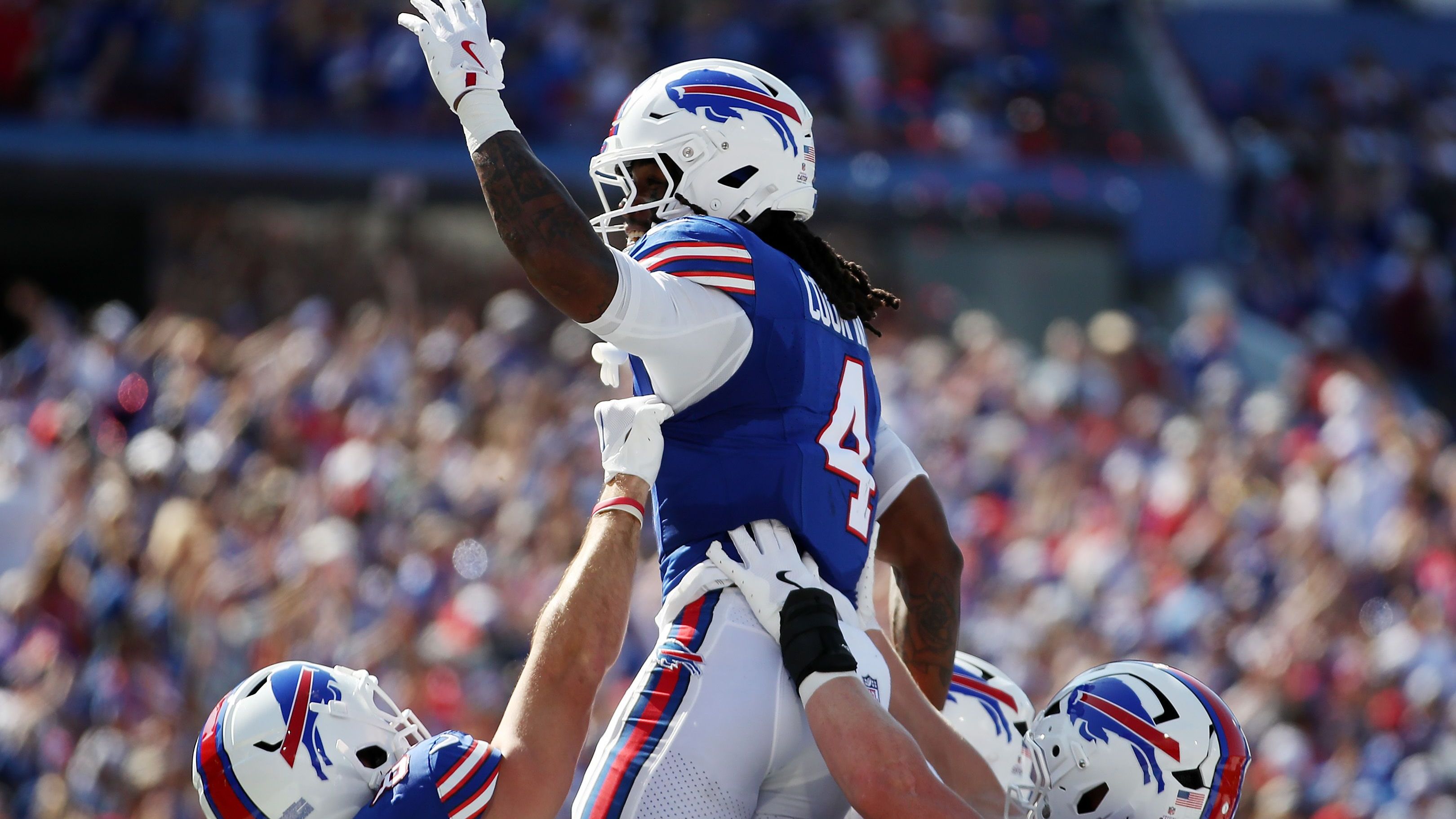 <strong>AFC - Offense:&nbsp;James Cook (Buffalo Bills)</strong><br>Bills-Star Cook erzielte im September 490 Scrimmage-Yards (401 durch Läufe, 89 durch gefangene Pässe) und 5 Touchdowns. Für ihn ist die Auszeichnung als Spieler des Monats eine Premiere in seiner NFL-Karriere.