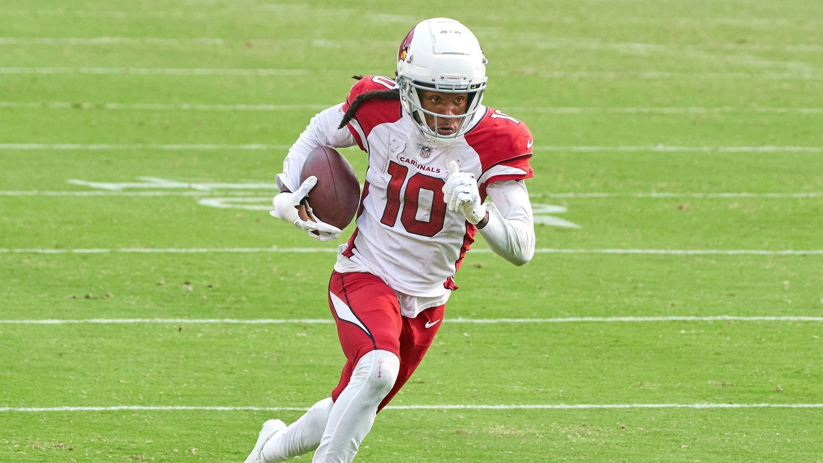 
                <strong>20. DeAndre Hopkins</strong><br>
                - Team: Arizona Cardinals- Position: Wide Receiver
              