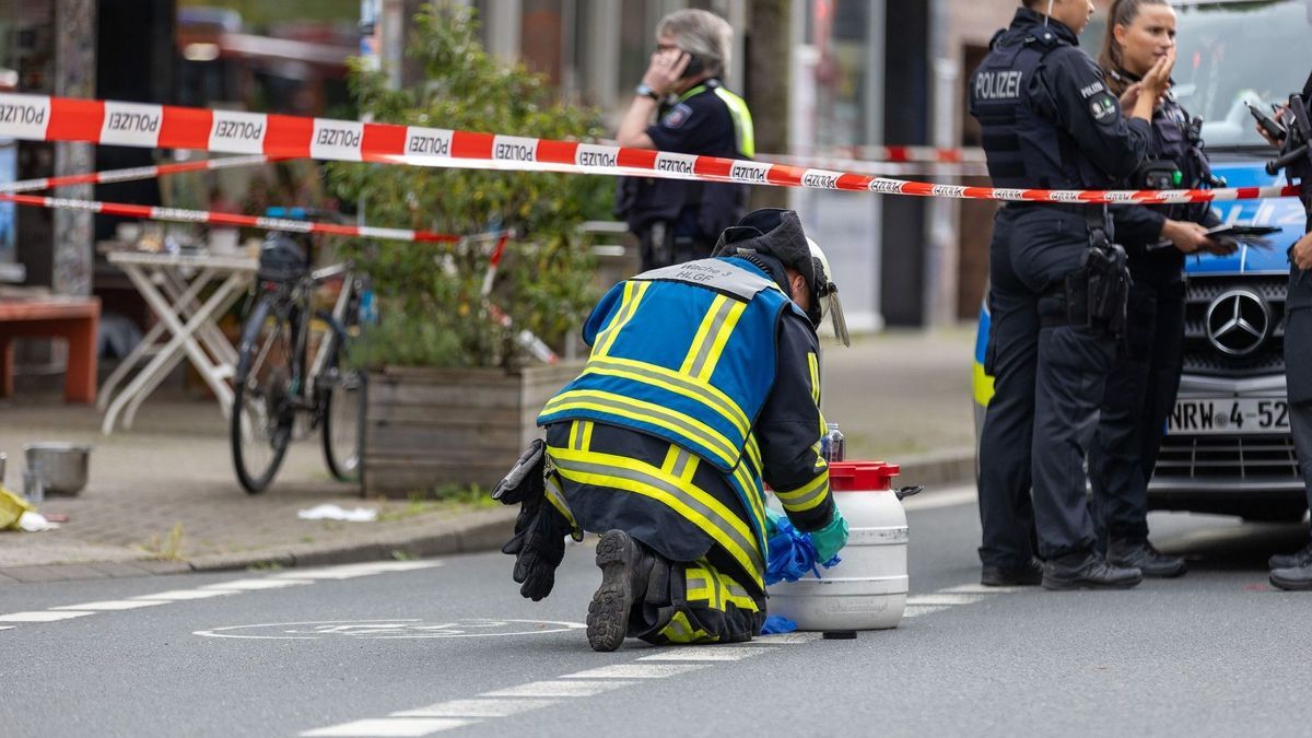 Mehrere Personen in Bochumer Café verletzt