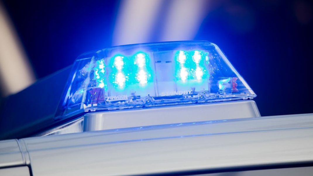 Der Polizei in Augsburg gelingt die Festnahme des Tatverdächtigen in einem Mordfall. (Symbolbild)