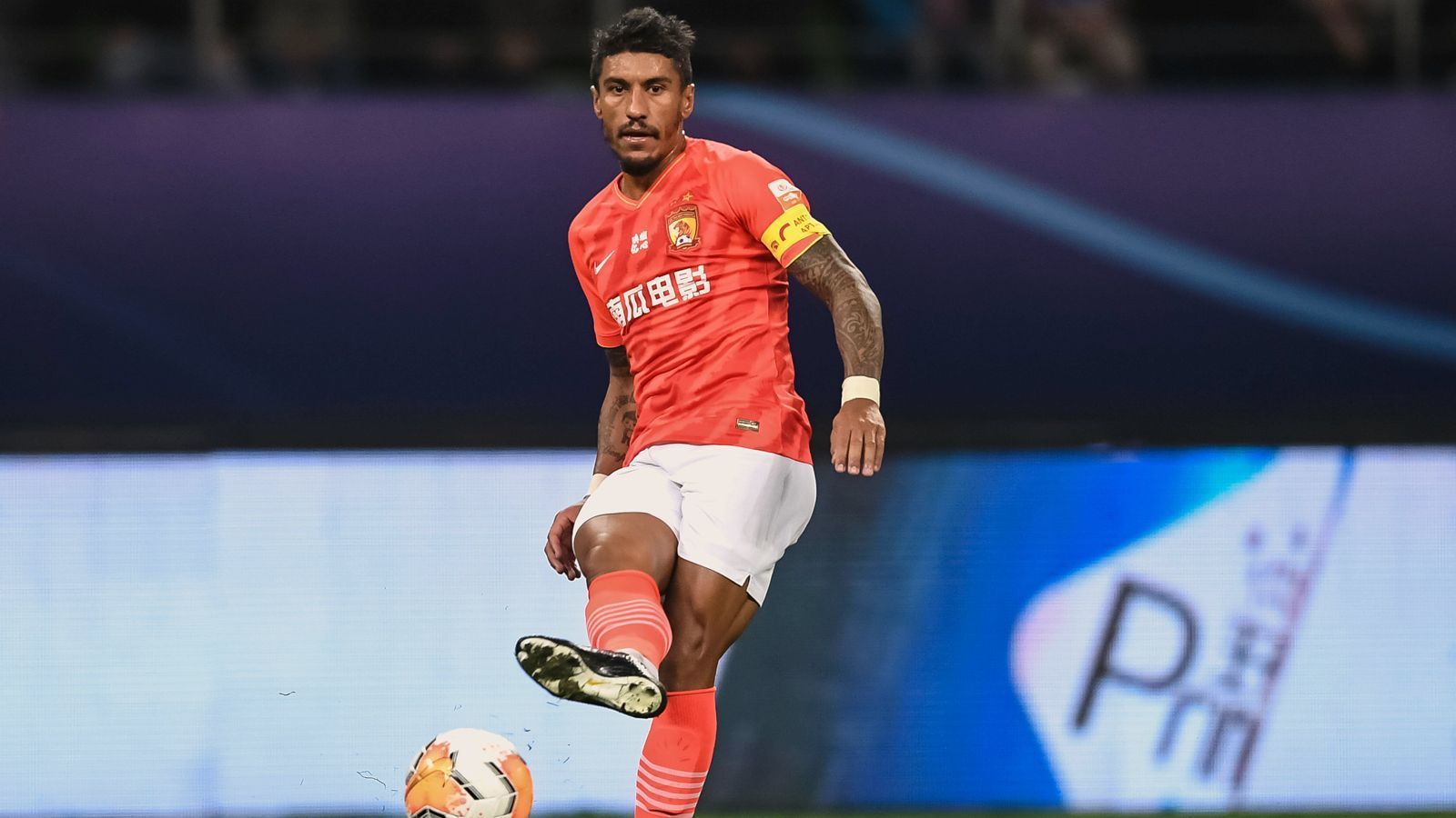 
                <strong>Platz 3 - Paulinho</strong><br>
                &#x2022; <strong>Wechsel zu:</strong> Guangzhou Evergrande<br>&#x2022; <strong>Vorheriger Verein: </strong>FC Barcelona<br>&#x2022; <strong>Alter zum Zeitpunkt des Wechsels: </strong>30 Jahre (Januar 2019)<br>&#x2022; <strong>Ablösesumme: </strong>42 Millionen Euro<br>
              