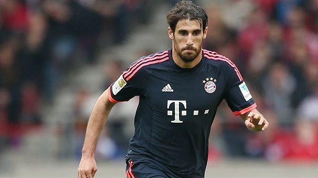 
                <strong>Javi Martinez</strong><br>
                Javi Martinez: Der Spanier interpretierte seine Rolle in der Innenverteidigung etwas defensiver als Kimmich. War vor allem bei Benficas langen Bällen mit seiner Kopfballstärke gefragt, meisterte dies souverän. Beim 0:1 konnte er dann aber Raul Jimenez nicht am Einköpfen hindern, die Abstimmung mit Neuer und Alaba passte nicht. Dafür war Martinez vor dem 2:1 wieder Chef im Luftraum, als er Müllers Tor mit einer guten Kopfballablage vorbereitete. Hatte Glück, dass er bei einem Foul am enteilten Guedes nur Gelb sah. Der fällige Freistoß führte dann aber zum 2:2. ran-Note: 4
              