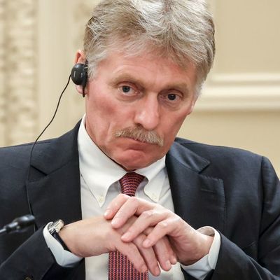Kremlsprecher Dmitri Peskow betont, dass Russland sich nicht mit Gewalt oder Druck zu einer Kursänderung zwingen lasse. 
