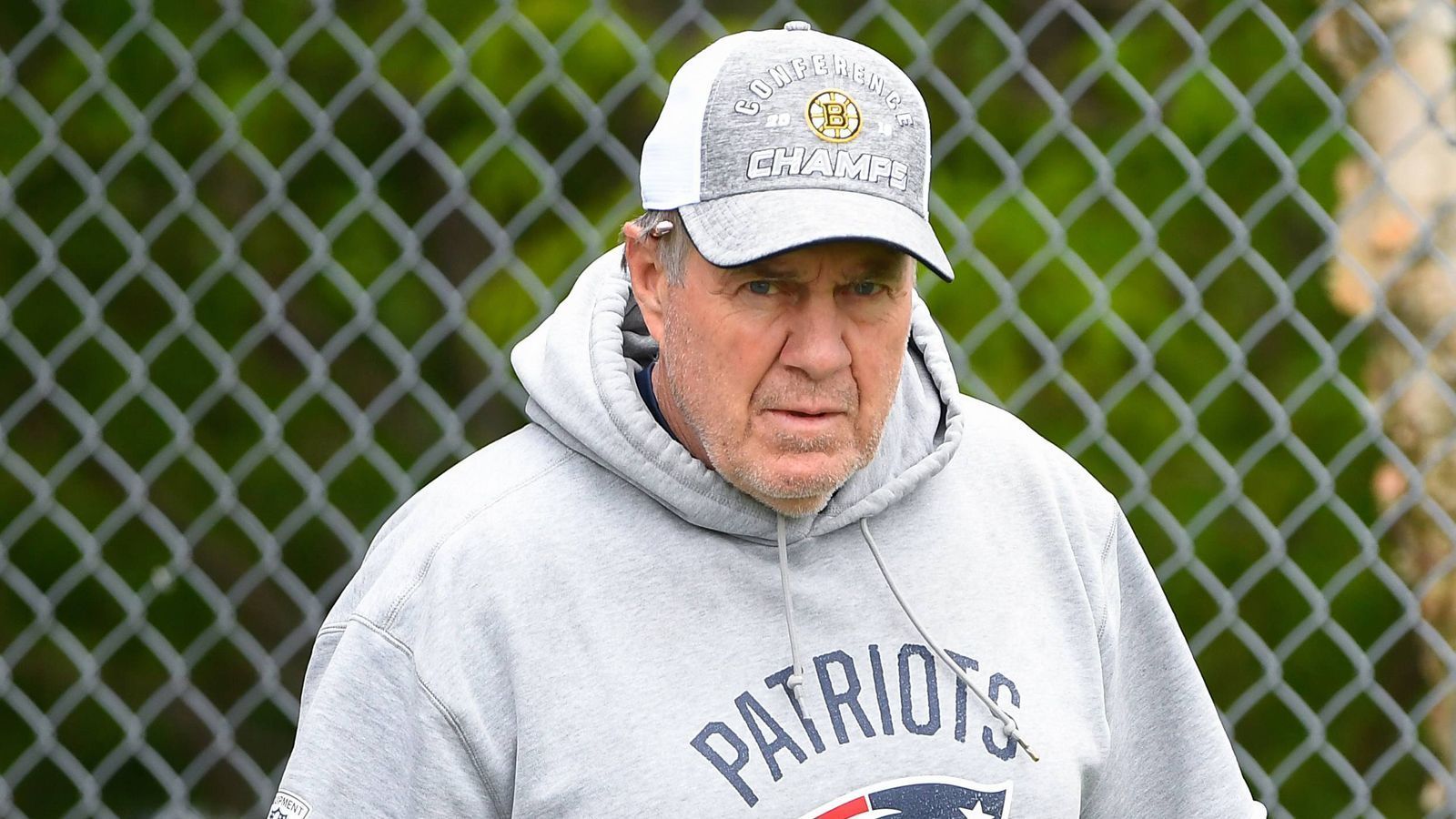 
                <strong>Selbst ist der Mann</strong><br>
                Bill Belichick wird erstmals seit 2010 wieder selbst die Plays der Defense ansagen.
              