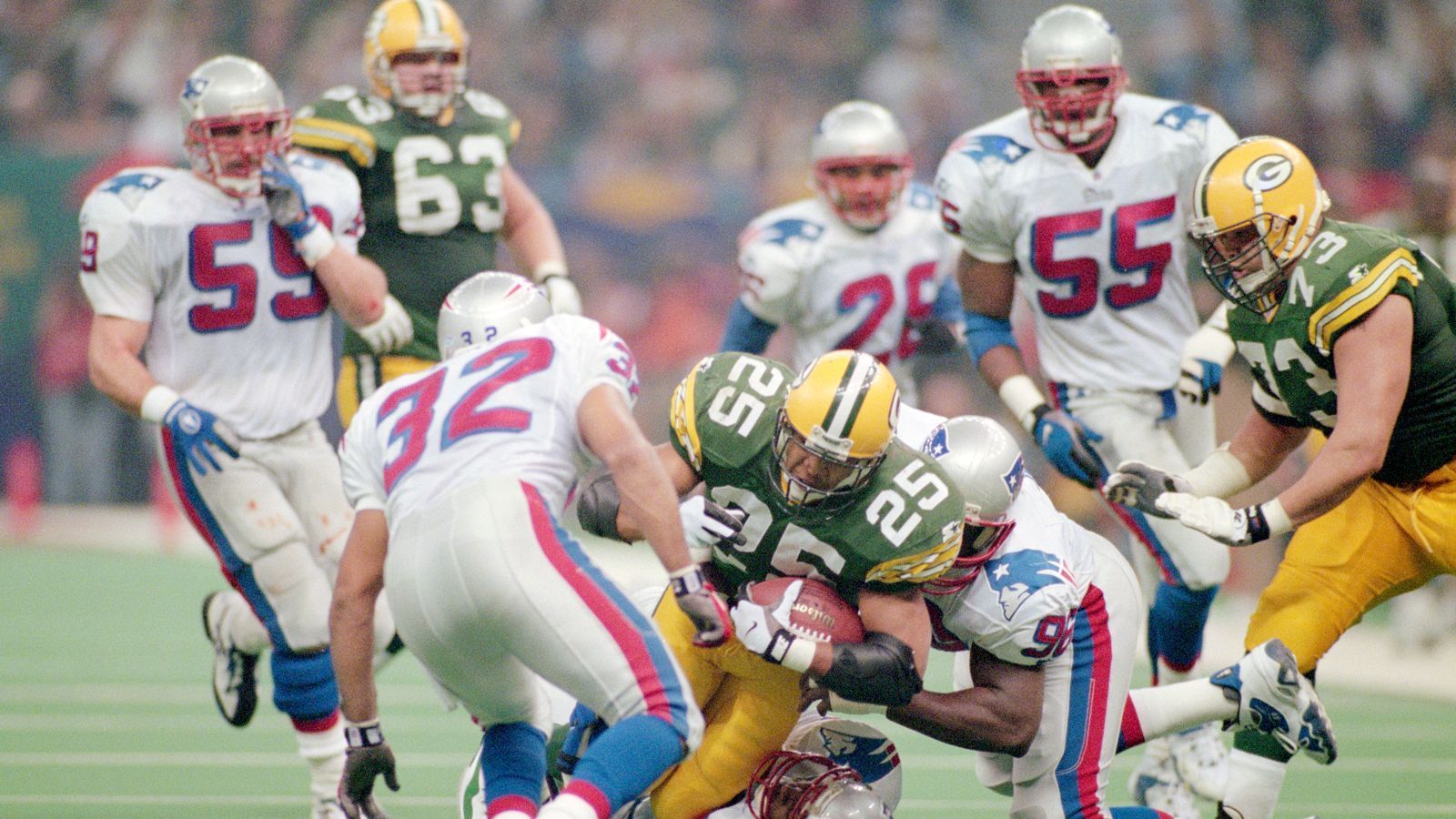 <strong>Super Bowl XXXI</strong><br>
                Green Bay Packers -&nbsp;New England Patriots&nbsp;35:21 (26. Januar 1997)<br>Stadion:&nbsp;Louisiana Superdome&nbsp;(New Orleans)
