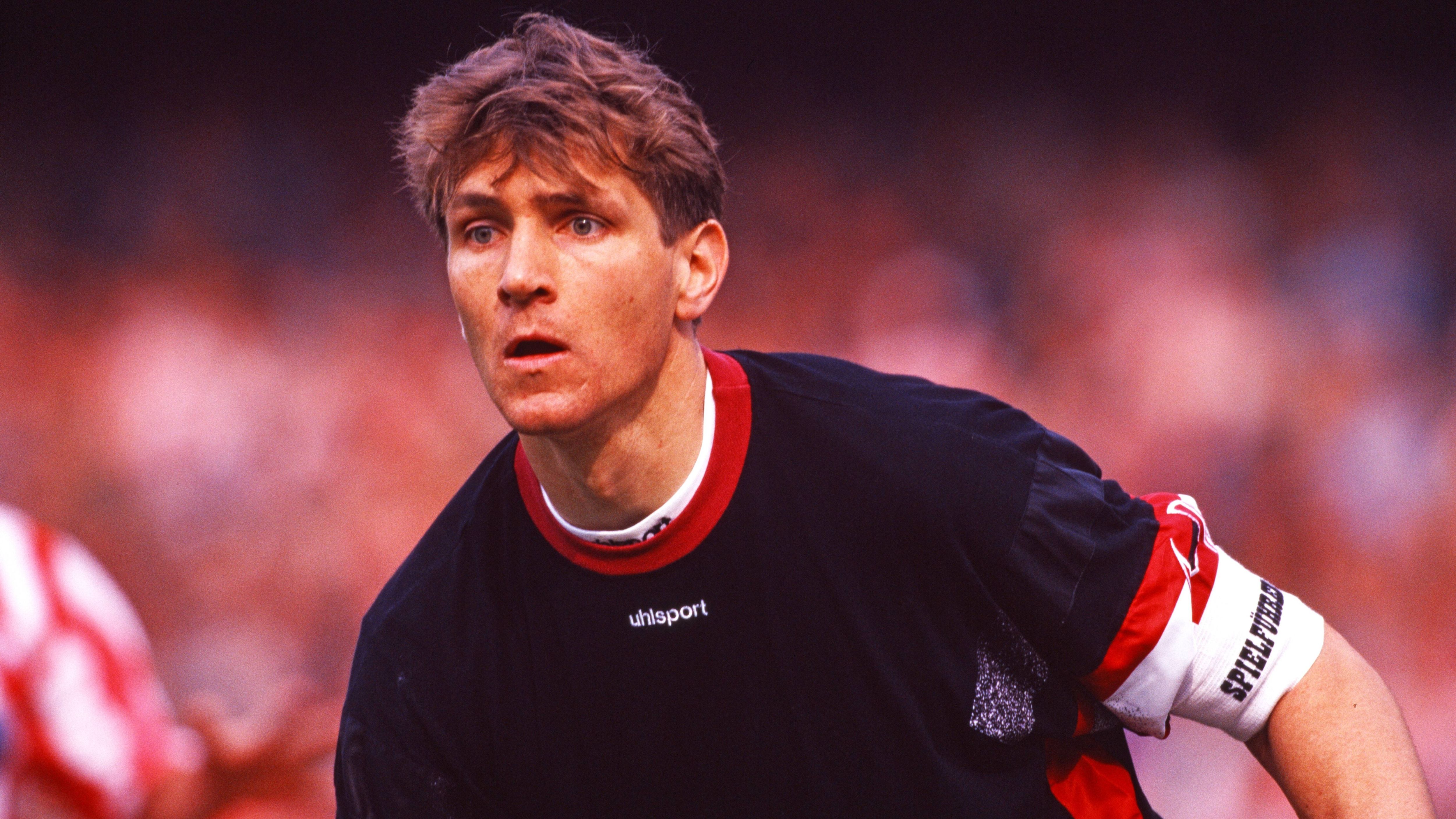 <strong>7. Bodo Illgner</strong>&nbsp;<br>Nach seiner Zeit in Köln gelang Illgner der Sprung zu Real Madrid. Mit den Königlichen gewann er unter anderem zweimal die Champions League, zweimal die spanische Meisterschaft und einmal den Weltpokal. Für den DFB stand er 54 Mal zwischen den Pfosten, zwölfmal bei Weltmeisterschaften. Bei der WM 1990, bei der sich Deutschland den Titel sicherte, glänzte er vor allem im Halbfinale im Elfmeterschießen.
