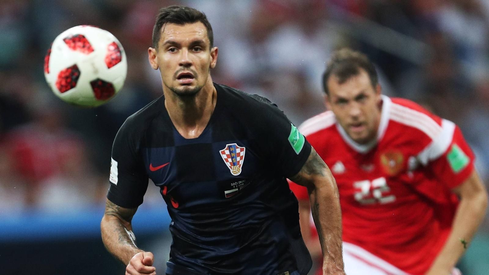 
                <strong>Dejan Lovren (Kroatien)</strong><br>
                Zu Danijel Subasic und Sime Vrsaljko gesellt sich nun auch noch Dejan Lovren. Der Defensiv-Akteur, der nach der Oberschenkelverletzung von Torwart Subasic die Abstöße der Kroaten gegen Russland ausführte, musste ebenfalls am Montag pausieren. 
              