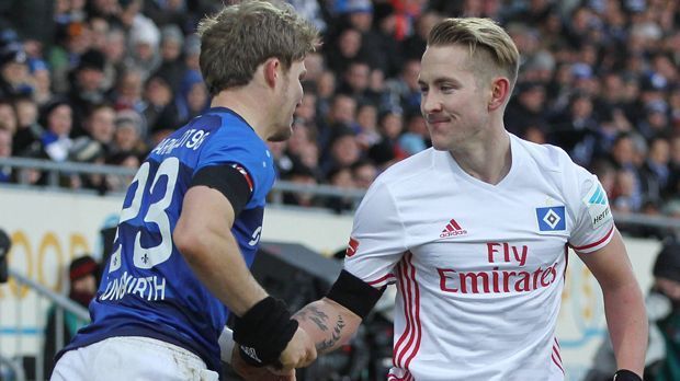 
                <strong>Hamburger SV – Darmstadt 98</strong><br>
                Hamburger SV – Darmstadt 98 (Samstag, ab 15 Uhr im Liveticker): Klare Sache, oder? Der HSV präsentierte sich zuletzt heimstark mit neun Spielen ohne Niederlage. Darmstadt hat auswärts in dieser Saison noch keinen einzigen Punkt geholt. Die Lilien haben als Letzter zwar nichts mehr zu verlieren, werden aber nach der Niederlage in Hamburg als erster Absteiger feststehen. ran.de-Tipp: 2:0.
              